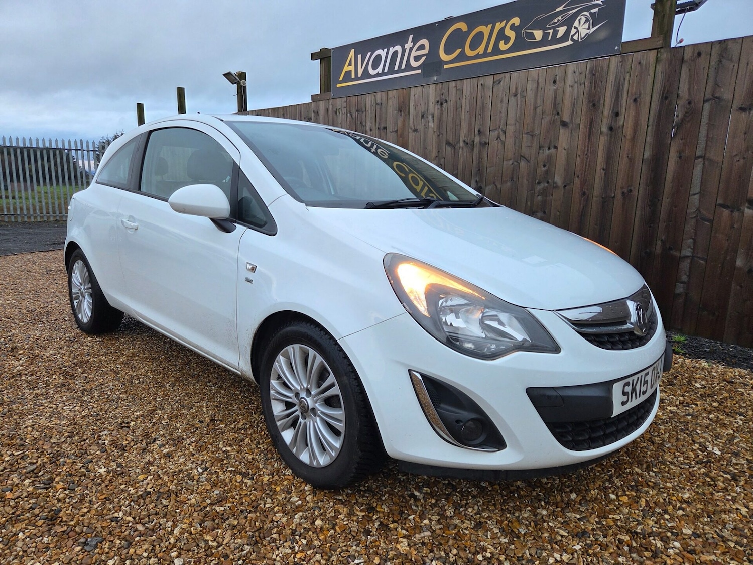Used Vauxhall Corsa 2015 for sale - 76481217: Photo 1