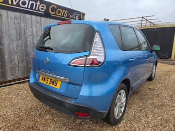 Used Renault Scenic 2015 for sale - 77608062: Photo