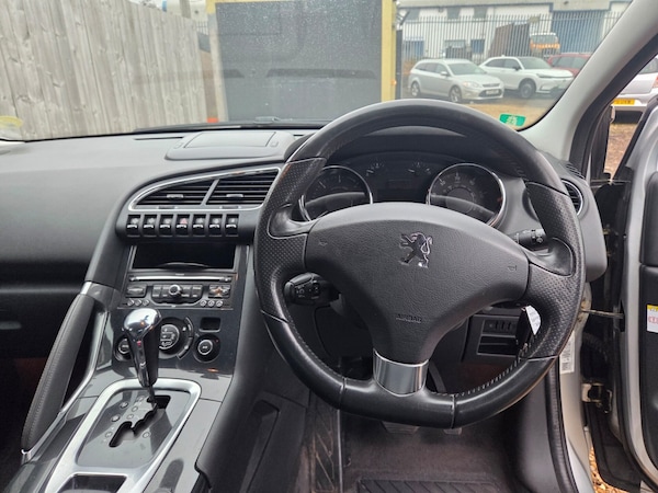 Used Peugeot 3008 2011 for sale - 76232939: Photo 9