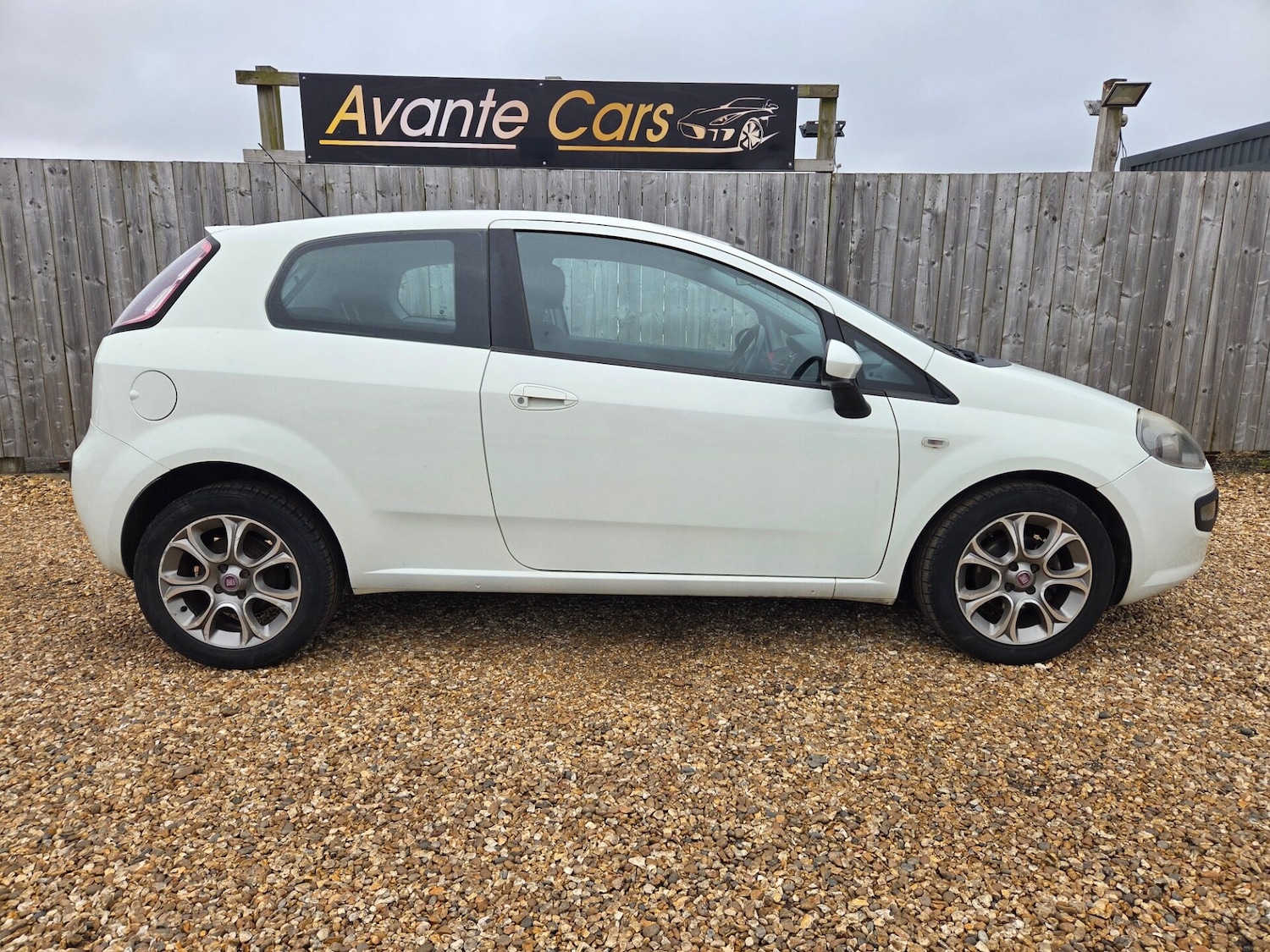 Used Fiat Punto Evo 2012 for sale - 77820362: Photo 2