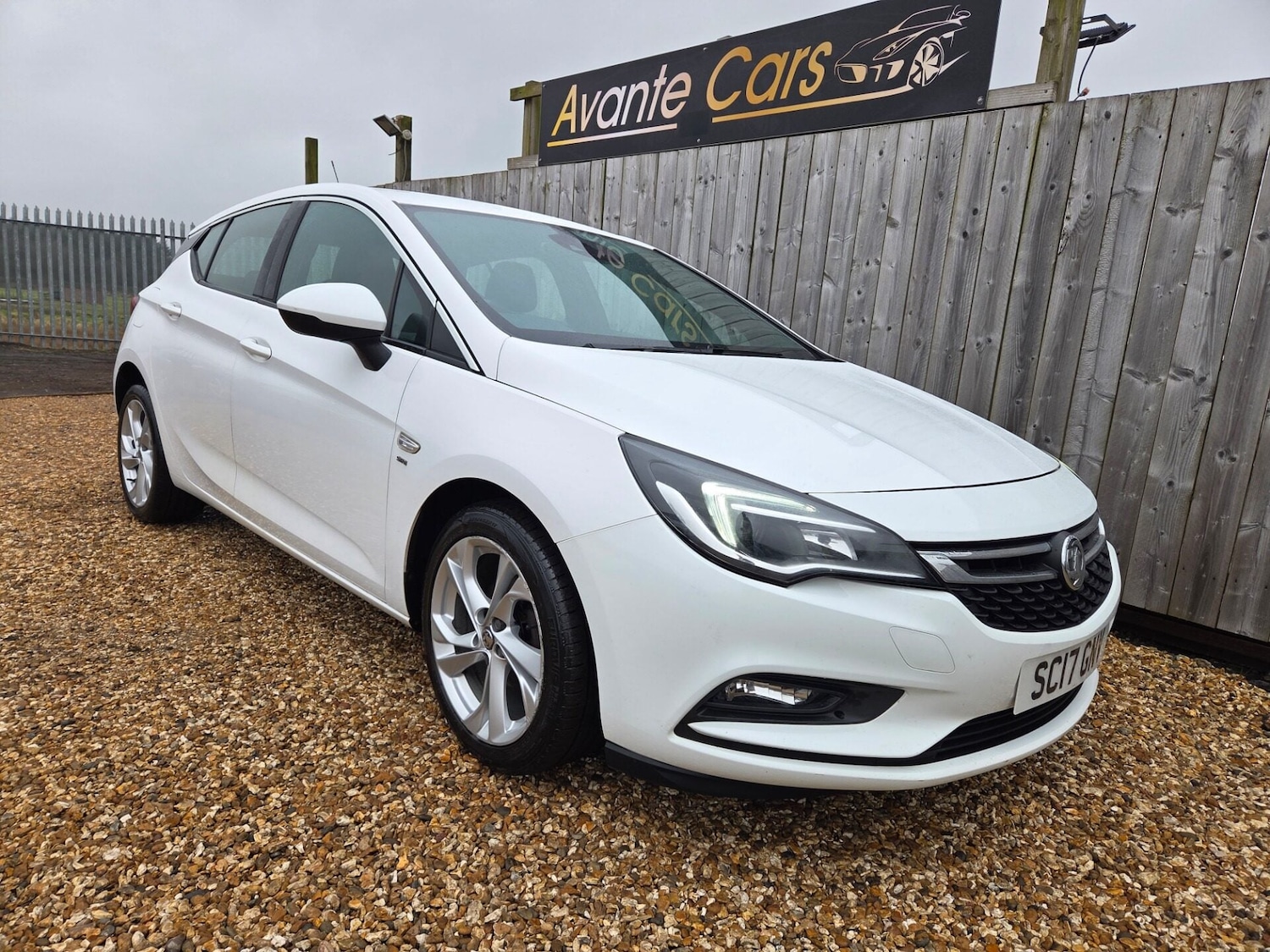 Used Vauxhall Astra 2017 for sale - 78015893: Photo 1