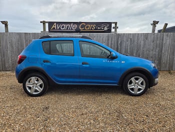 Used Dacia Sandero Stepway 2013 for sale - 79792082: Photo
