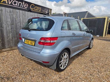 Used Mercedes-Benz B Class 2010 for sale - 78781965: Photo