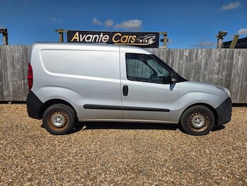 Used Vauxhall Combo 2018 for sale - 78343528: Photo