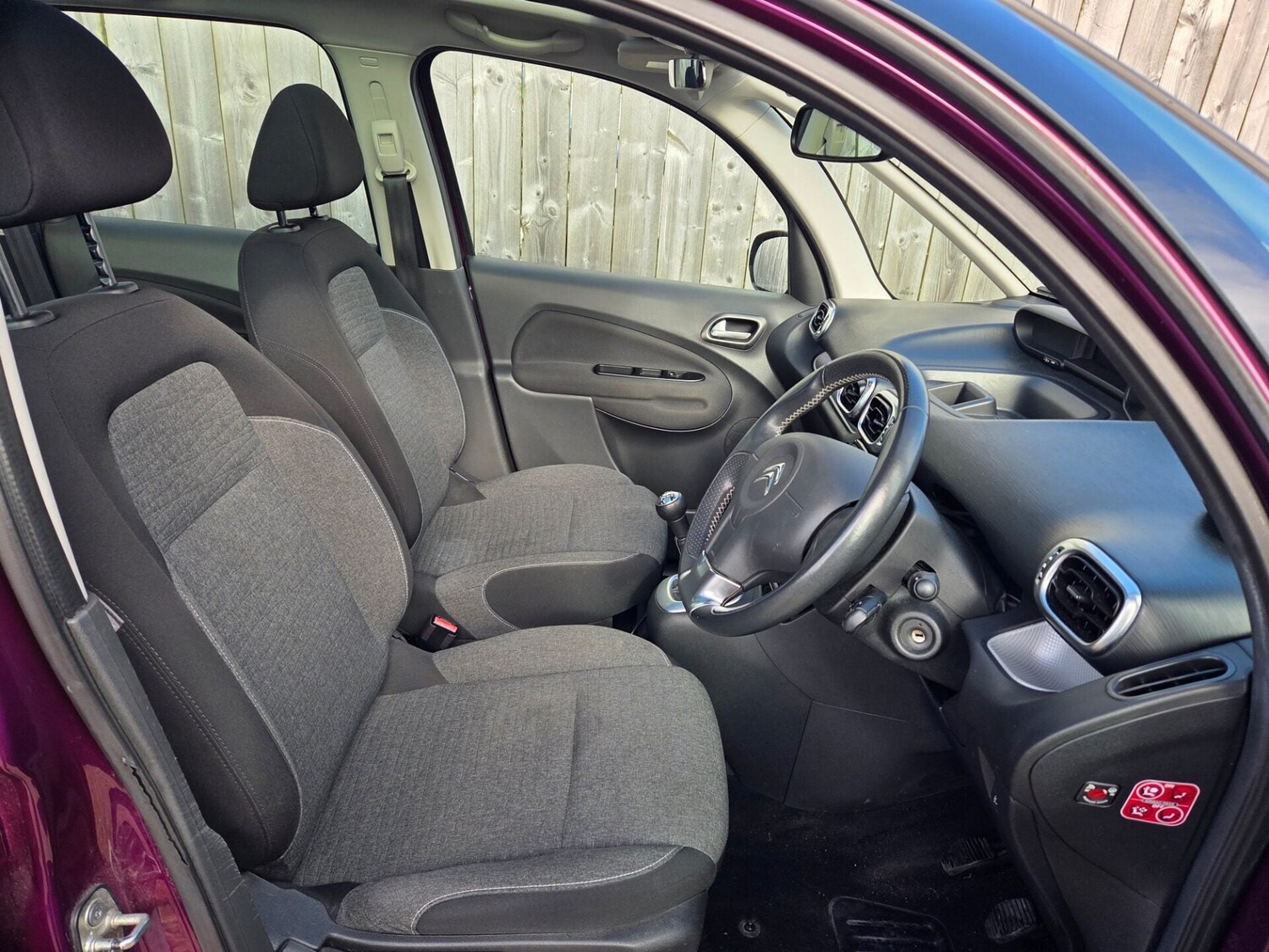 Used Citroen C3 Picasso 2017 for sale - 77831867: Photo 6