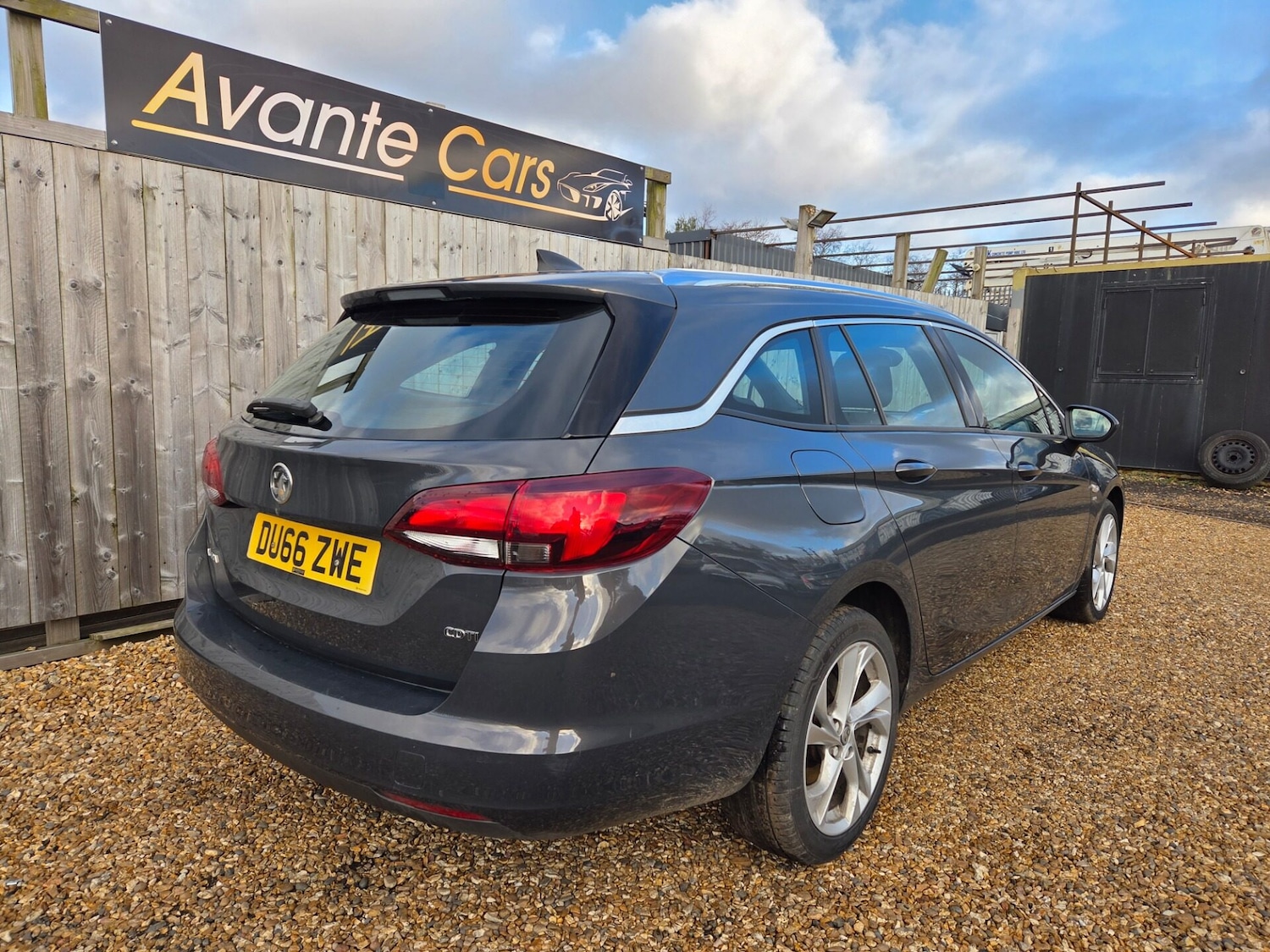 Used Vauxhall Astra 2016 for sale - 77208682: Photo 3