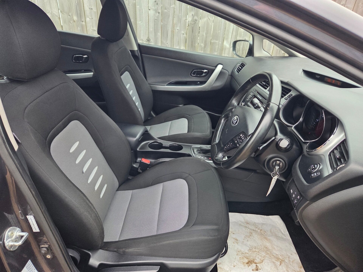 Used Kia Ceed 2012 for sale - 76288732: Photo 9