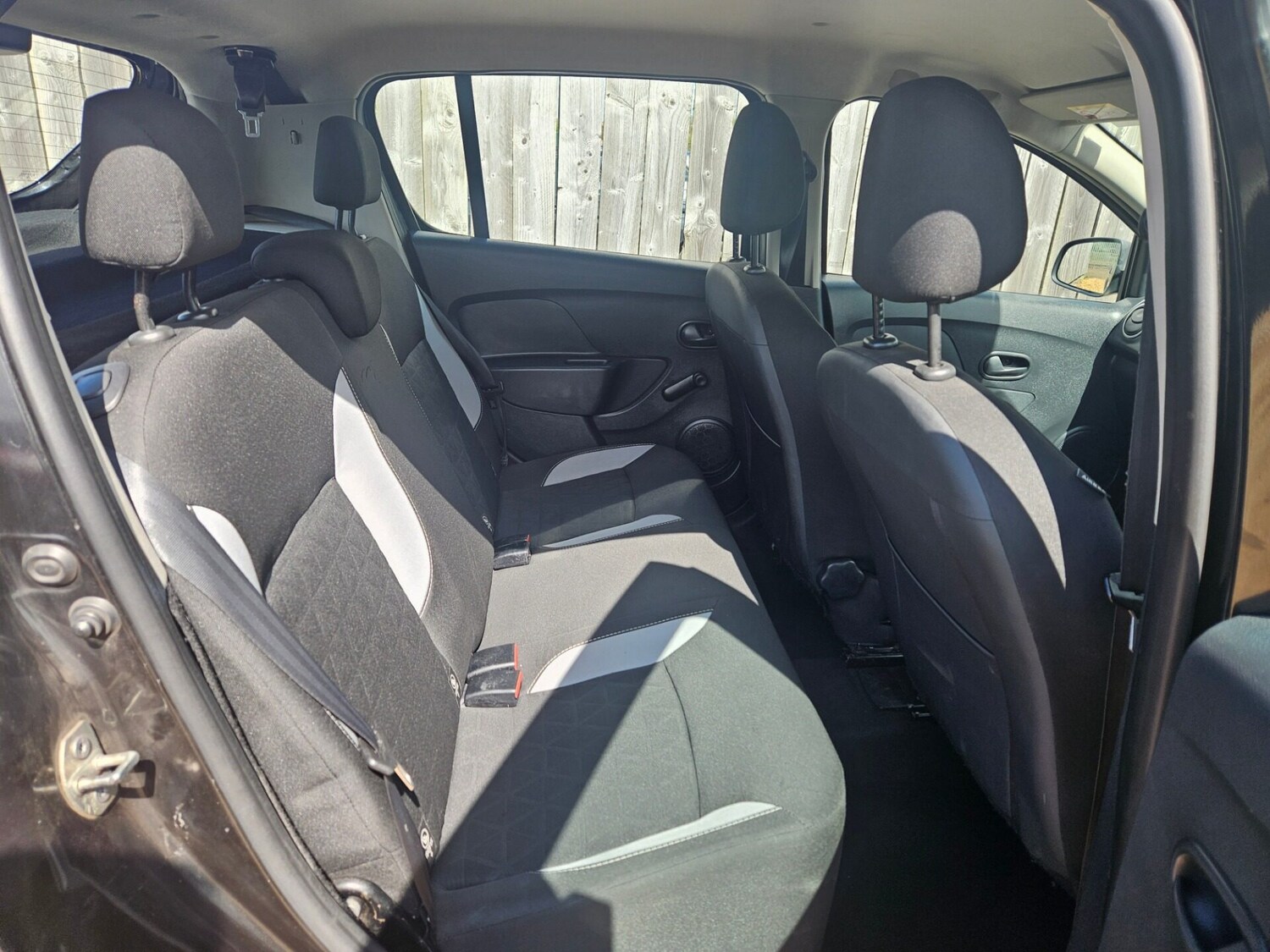 Used Dacia Sandero Stepway 2015 for sale - 76043845: Photo 17