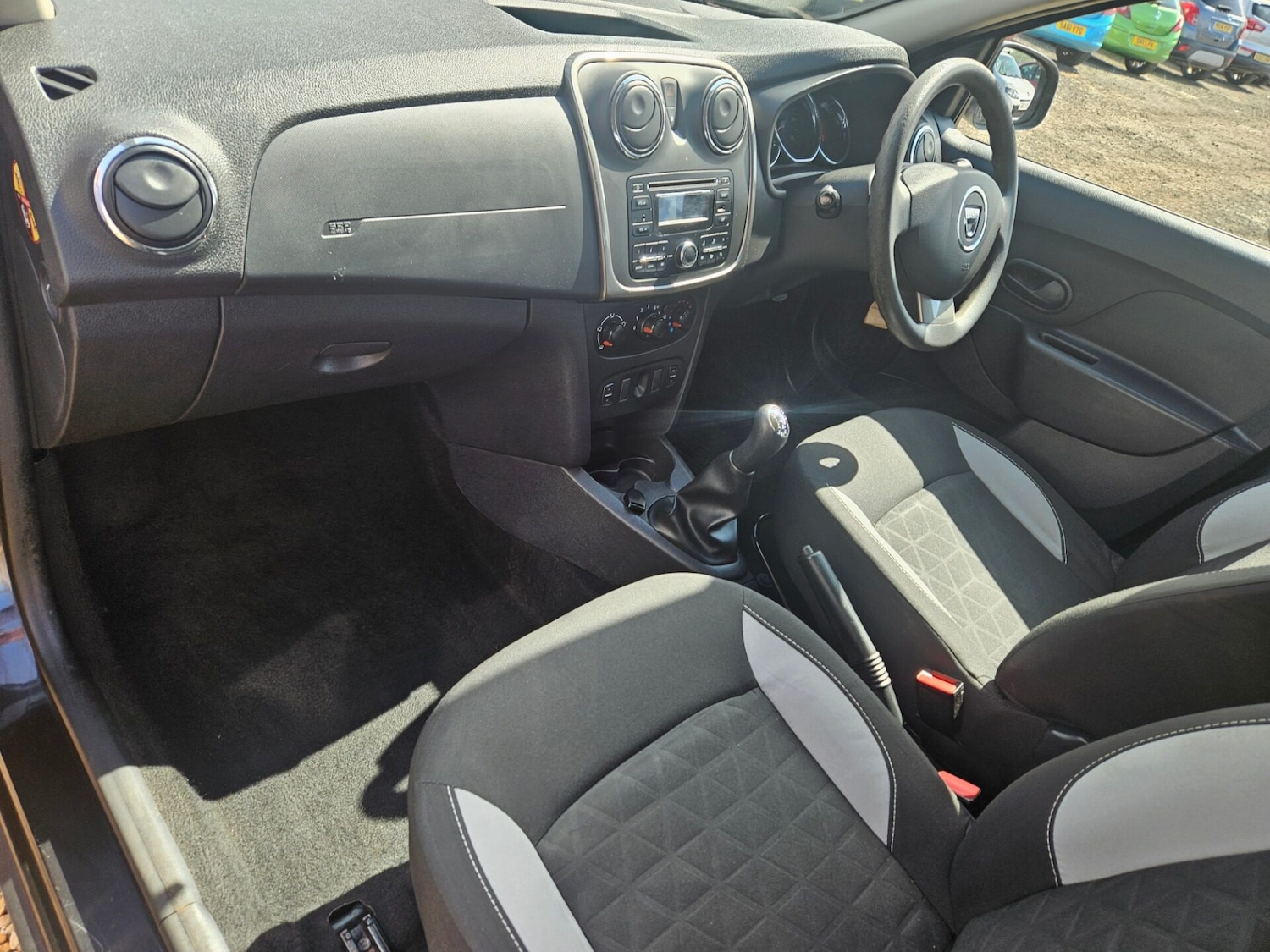 Used Dacia Sandero Stepway 2015 for sale - 76043845: Photo 28