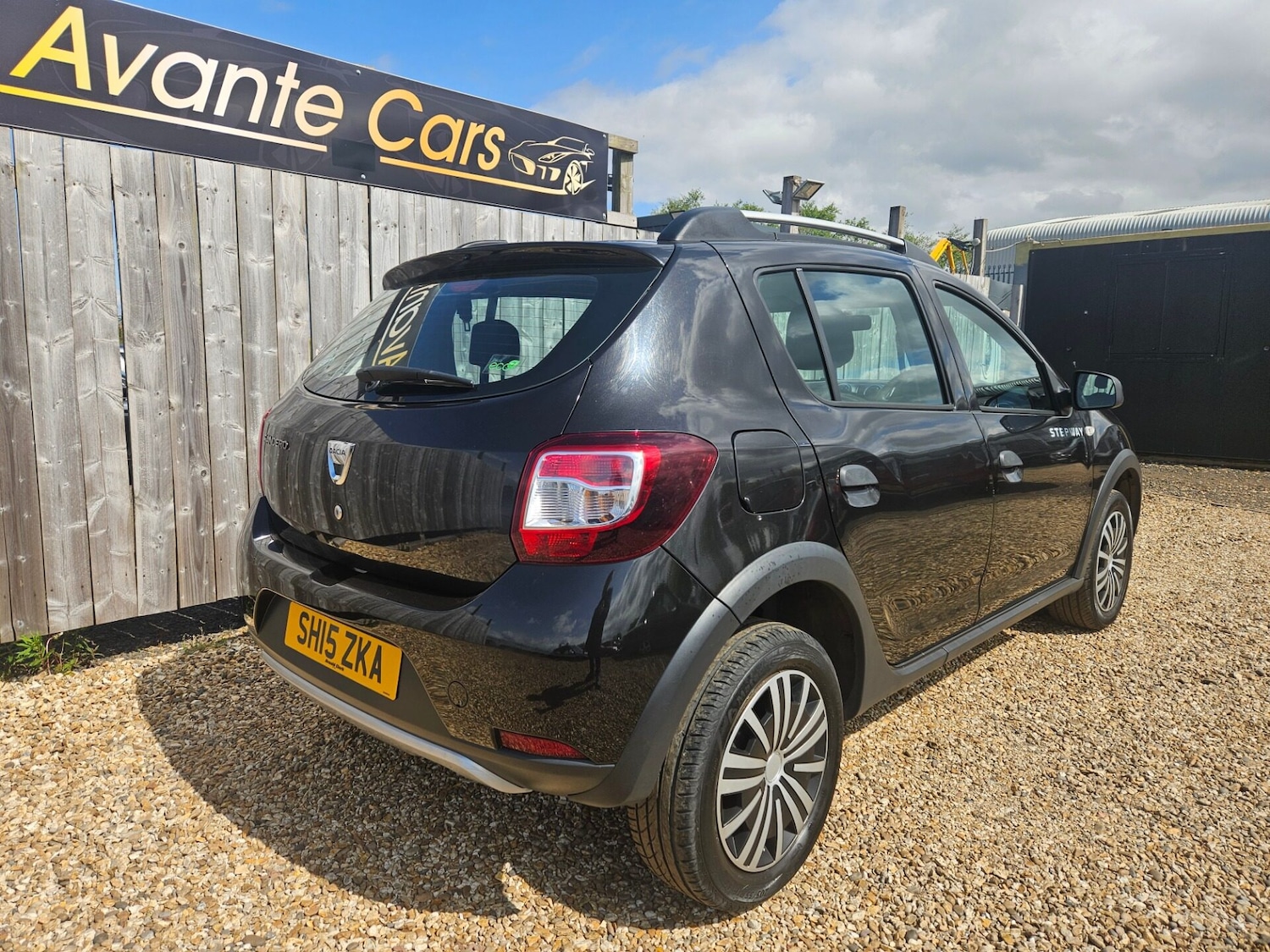 Used Dacia Sandero Stepway 2015 for sale - 76043845: Photo 3