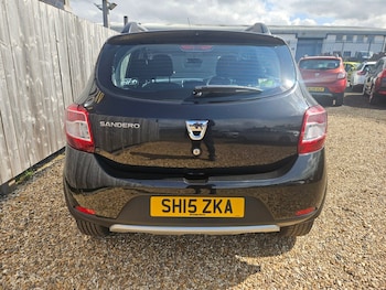 Used Dacia Sandero Stepway 2015 for sale - 76043845: Photo 4