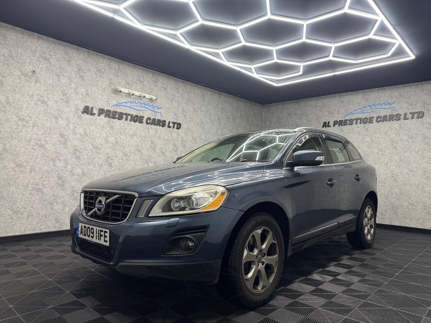 Used Volvo XC60 for sale - 76585593: Photo 1