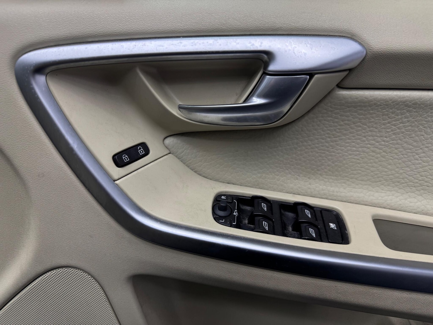 Used Volvo XC60 for sale - 76585593: Photo 18