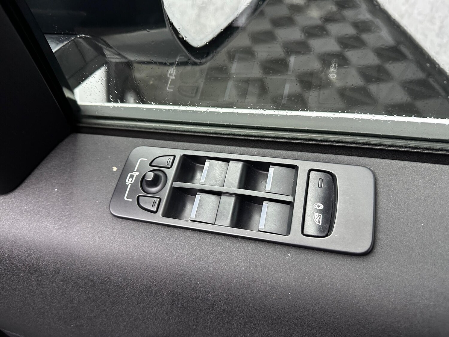 Used Land Rover Discovery Sport 2019 for sale - 78058520: Photo 21