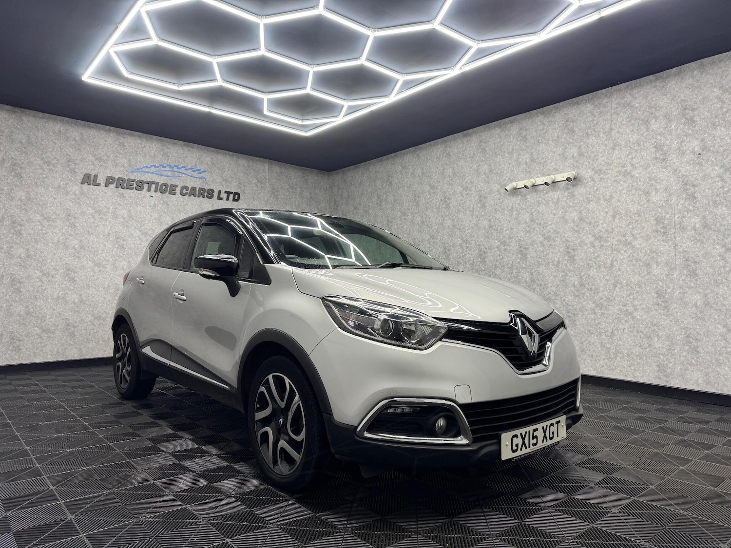 Used Renault Captur 2015 for sale - 76953039: Photo 16