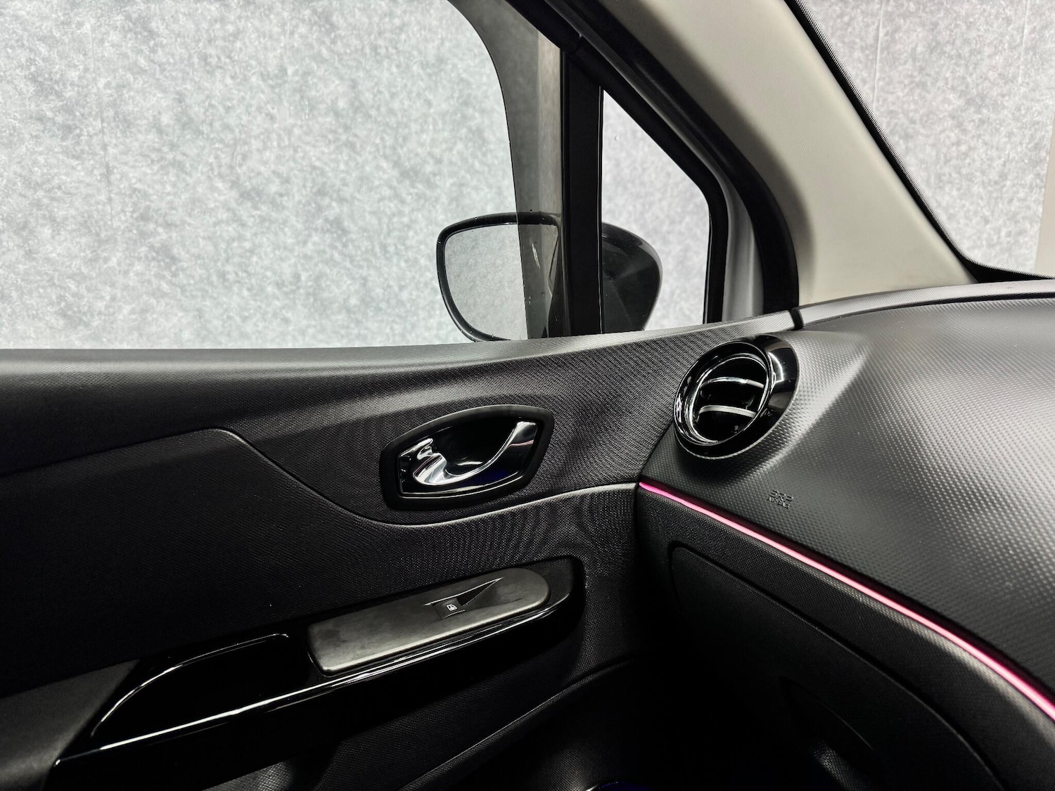 Used Renault Captur 2015 for sale - 76953039: Photo 22