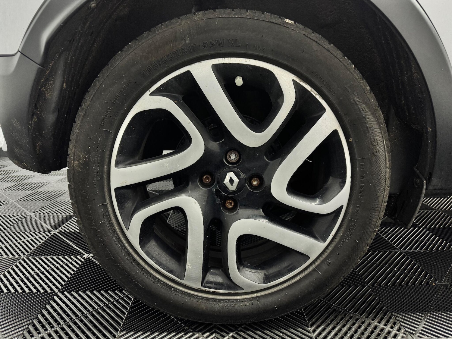 Used Renault Captur 2015 for sale - 76953039: Photo 28