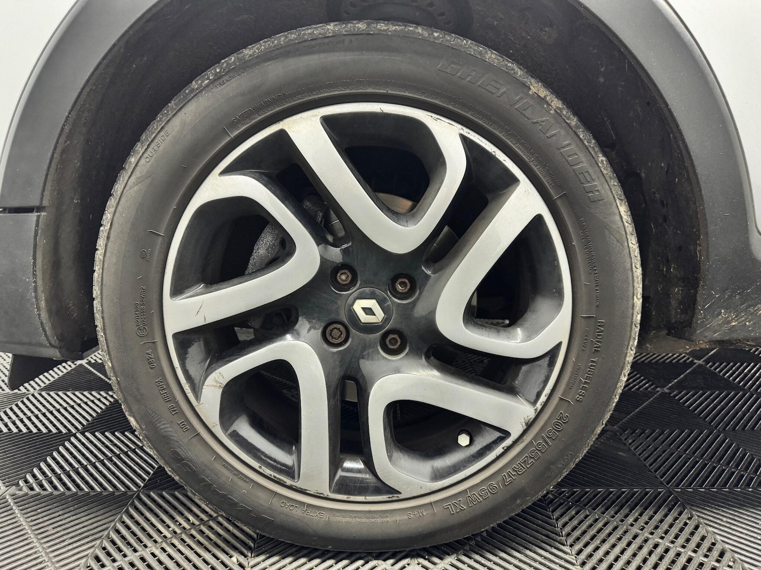 Used Renault Captur 2015 for sale - 76953039: Photo 30