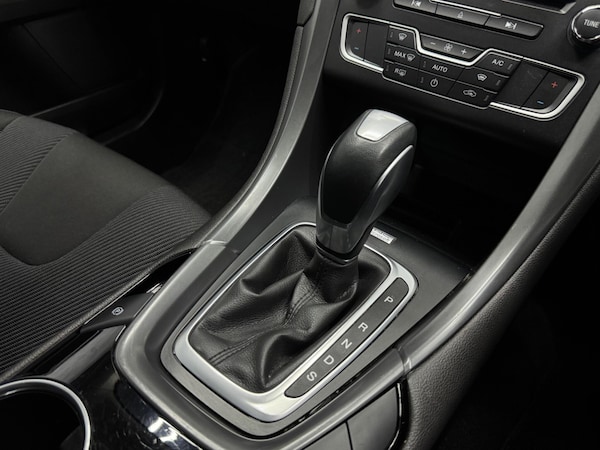 Used Ford Mondeo 2015 for sale - 76059467: Photo 18