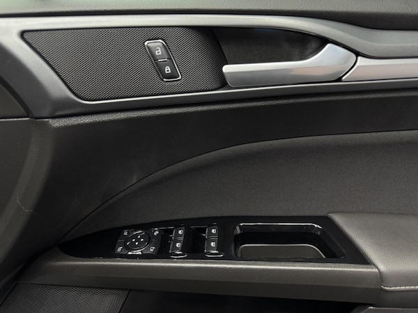 Used Ford Mondeo 2015 for sale - 76059467: Photo 26