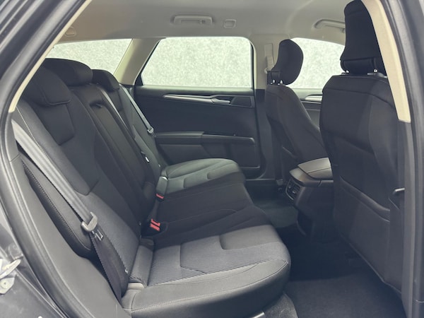 Used Ford Mondeo 2015 for sale - 76059467: Photo 31