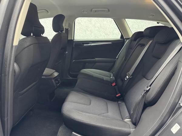 Used Ford Mondeo 2015 for sale - 76059467: Photo 32