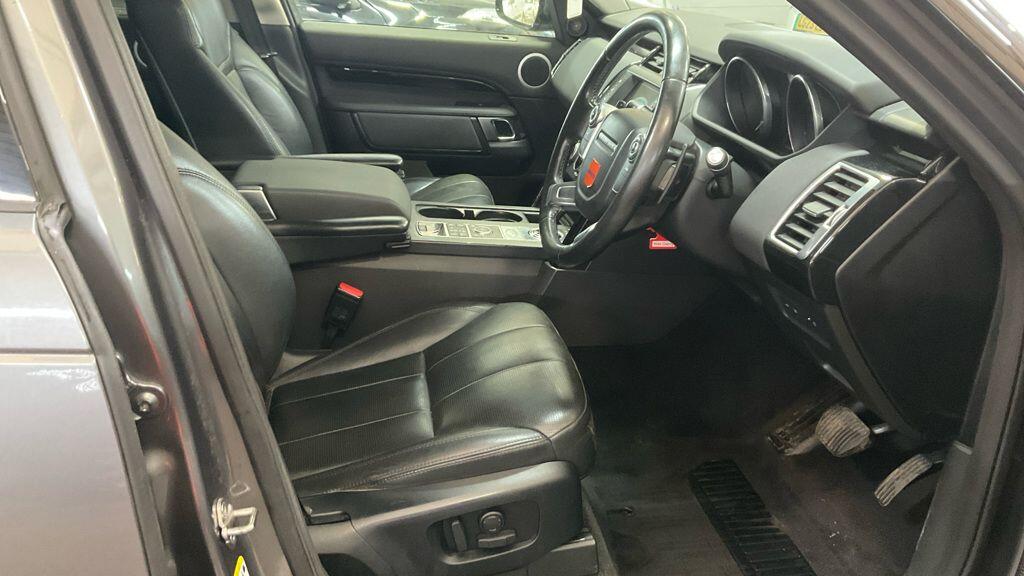 Used Land Rover Discovery 2017 for sale - 77229210: Photo 2