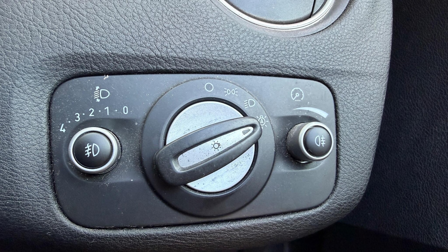 Used Ford Mondeo 2012 for sale - 76592410: Photo 9