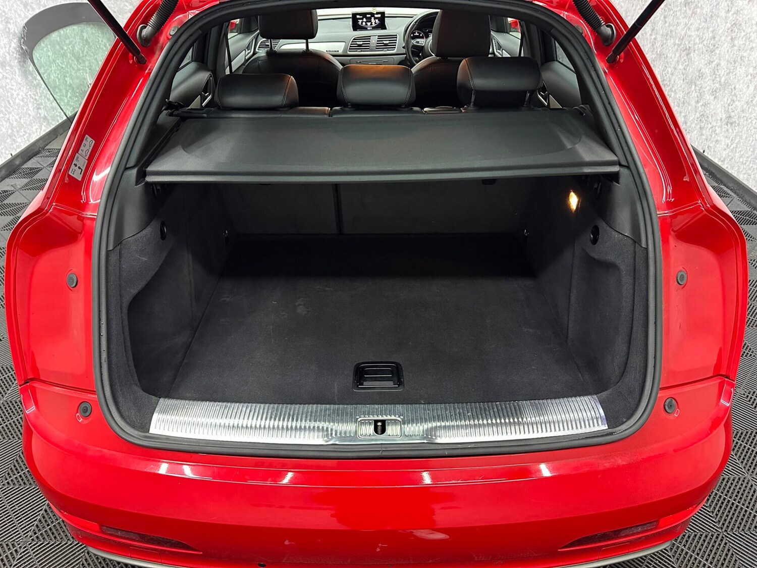 Used Audi Q3 2014 for sale - 78058887: Photo 22