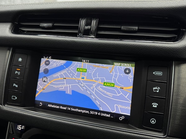 Used Jaguar XF 2016 for sale - 76240209: Photo 12