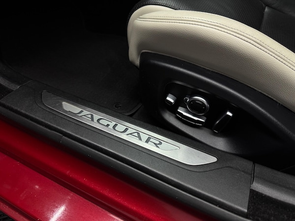 Used Jaguar XF 2016 for sale - 76240209: Photo 30