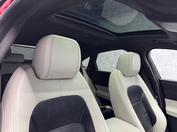 Used Jaguar XF 2016 for sale - 76240209: Photo 4