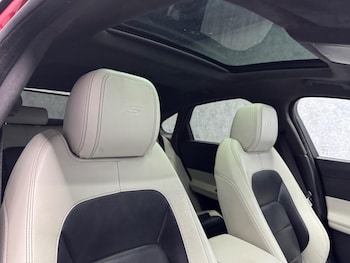 Used Jaguar XF 2016 for sale - 76240209: Photo 4