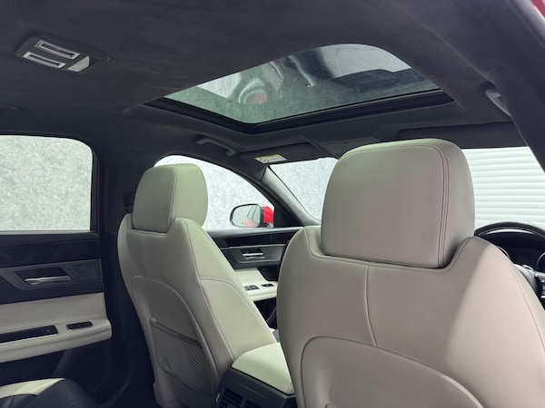 Used Jaguar XF 2016 for sale - 76240209: Photo 7
