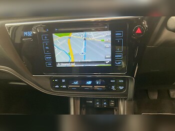 Used Toyota Auris 2016 for sale - 77081663: Photo