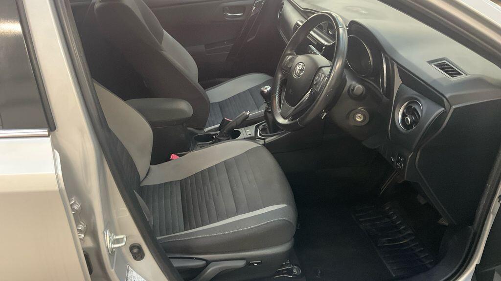 Used Toyota Auris 2016 for sale - 77081663: Photo 3