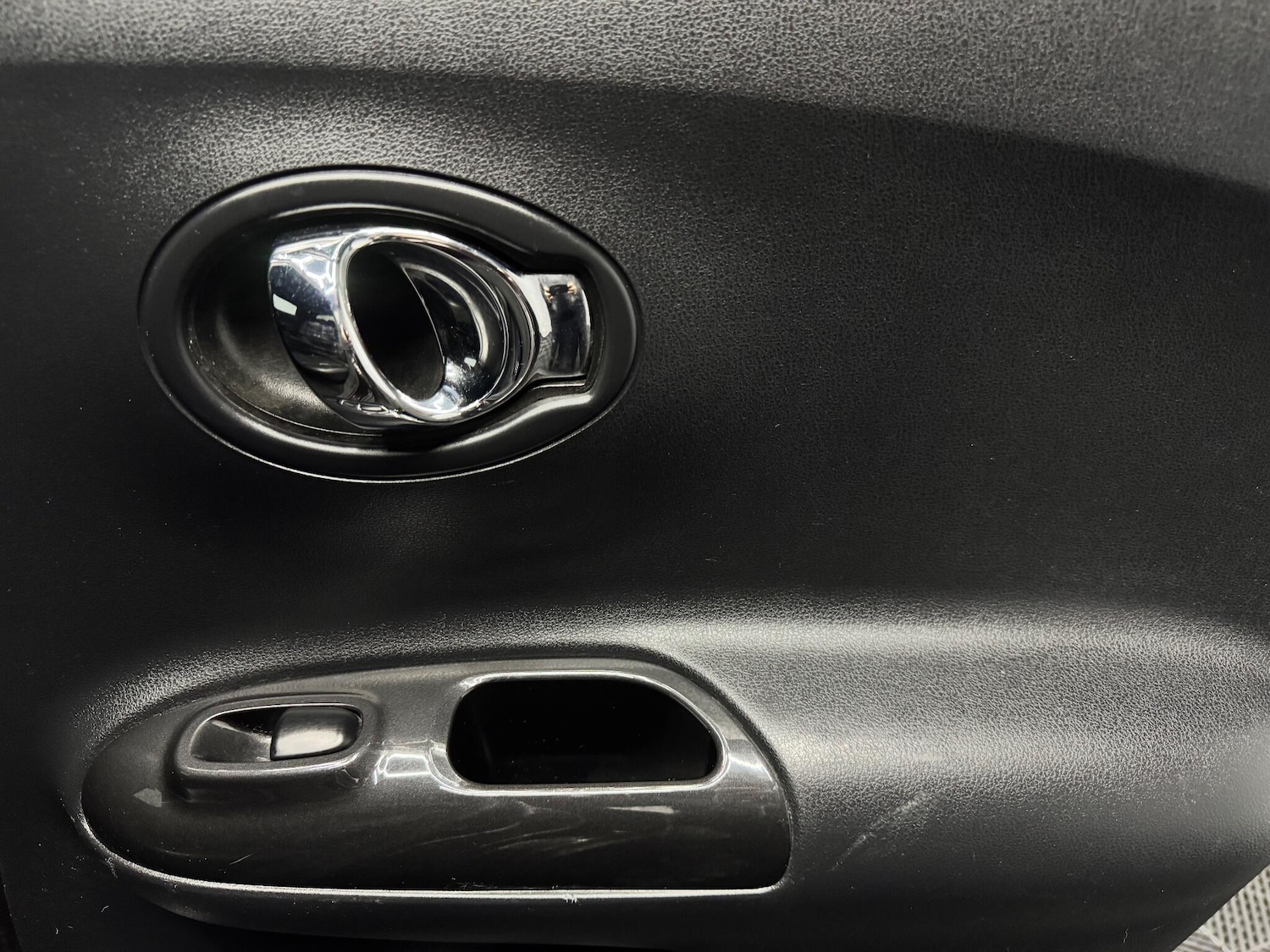 Used Nissan Juke 2015 for sale - 76926172: Photo 21