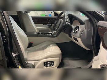 Used Jaguar XJ 2016 for sale - 78101150: Photo