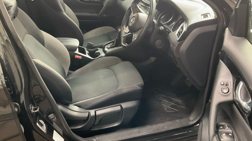 Used Nissan Qashqai 2021 for sale - 76457921: Photo 2