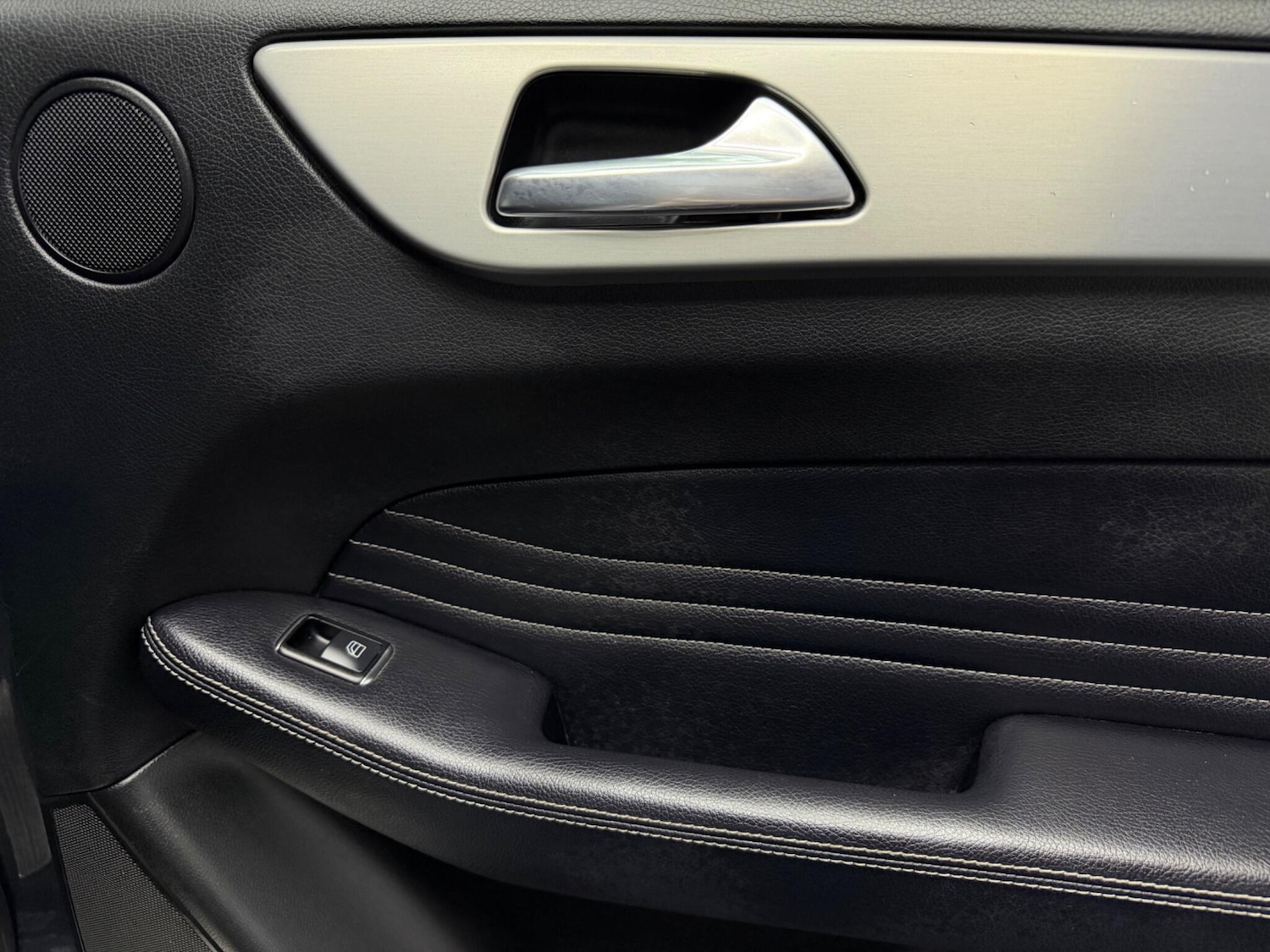 Used Mercedes-Benz M Class 2012 for sale - 77705384: Photo 16