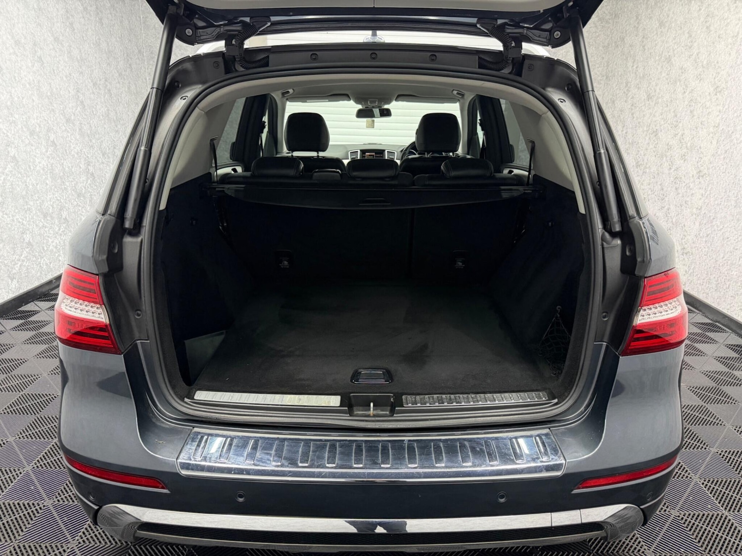 Used Mercedes-Benz M Class 2012 for sale - 77705384: Photo 25