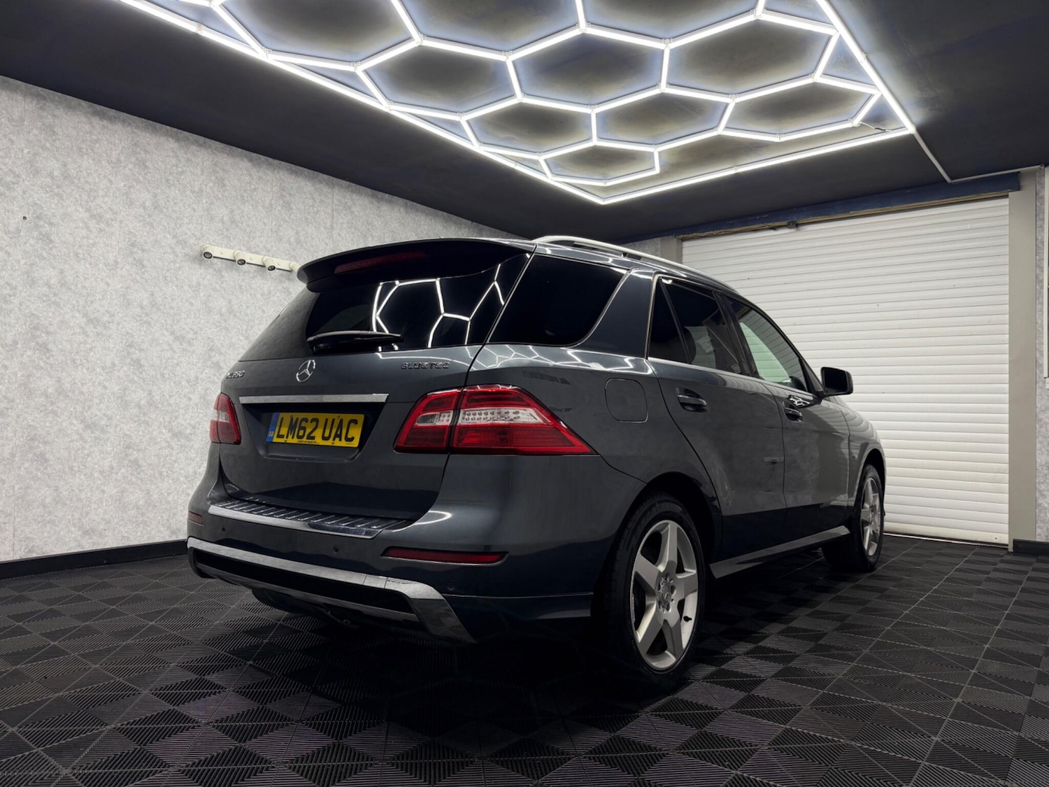 Used Mercedes-Benz M Class 2012 for sale - 77705384: Photo 4