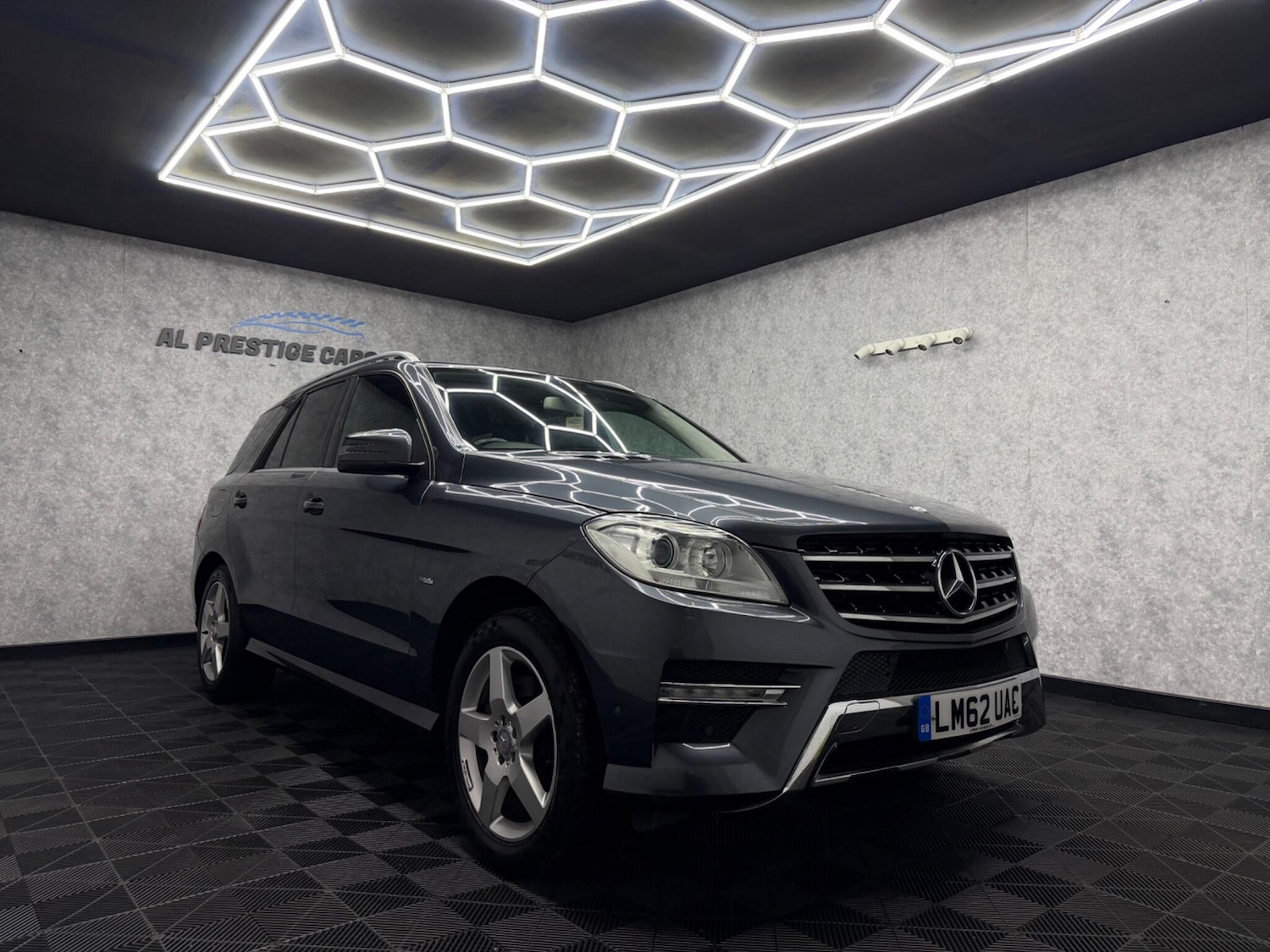 Used Mercedes-Benz M Class 2012 for sale - 77705384: Photo 5