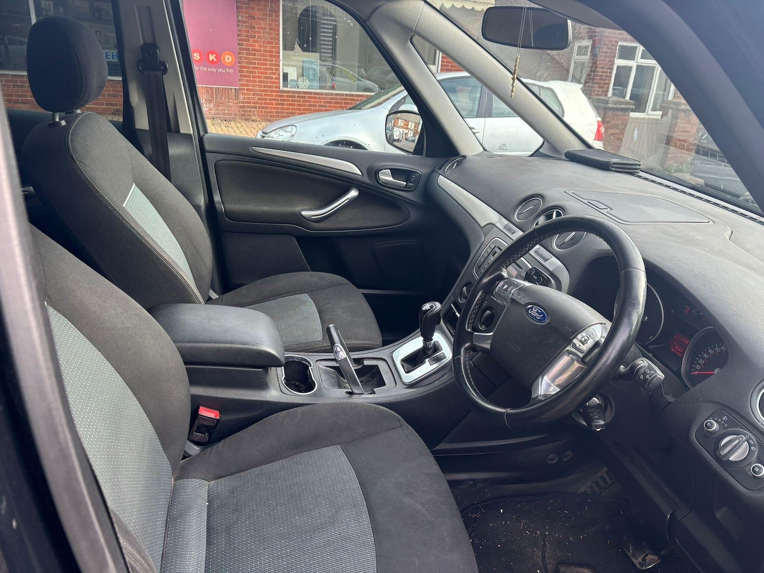 Used Ford Galaxy 2013 for sale - 76377976: Photo 2