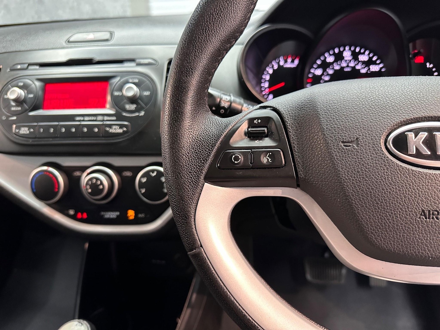 Used Kia Picanto 2011 for sale - 76226757: Photo 9