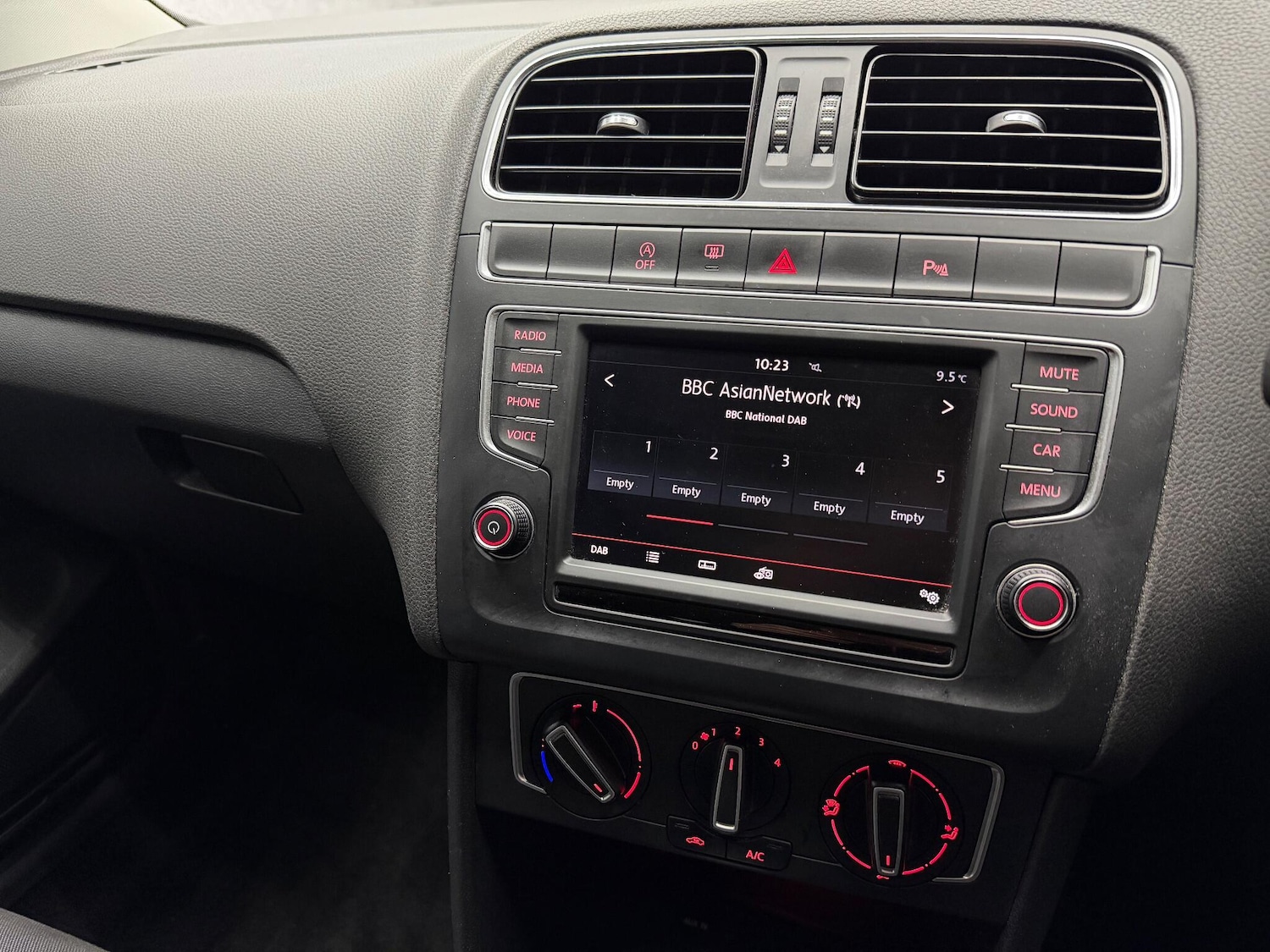 Used Volkswagen Polo 2016 for sale - 77067171: Photo 24