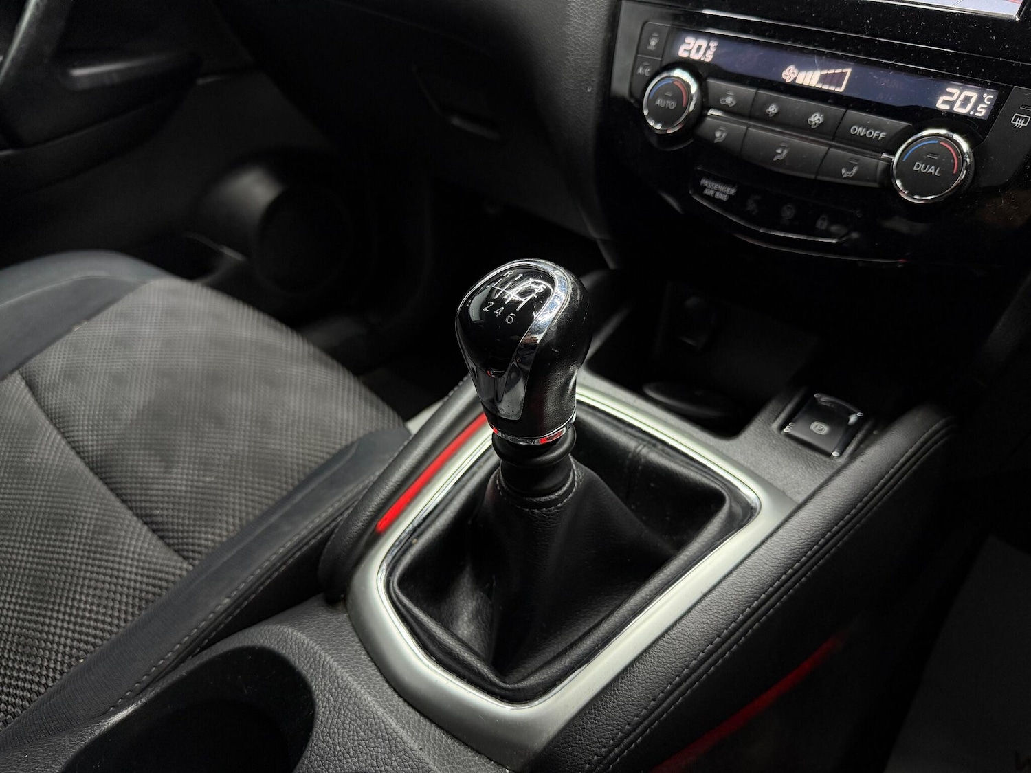 Used Nissan Qashqai 2015 for sale - 77230001: Photo 14