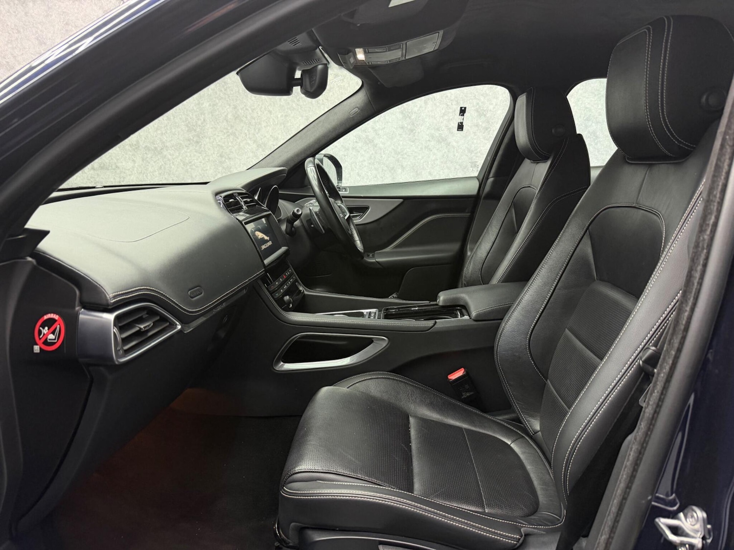 Used Jaguar F-Pace 2019 for sale - 78058394: Photo 2