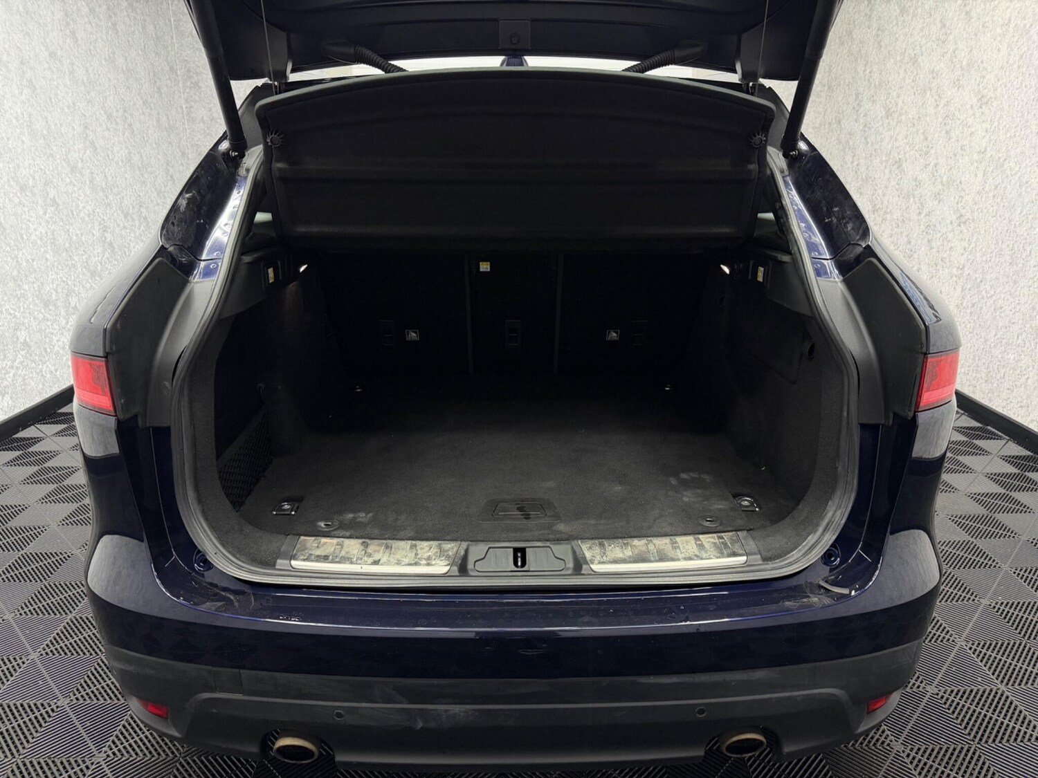 Used Jaguar F-Pace 2019 for sale - 78058394: Photo 25