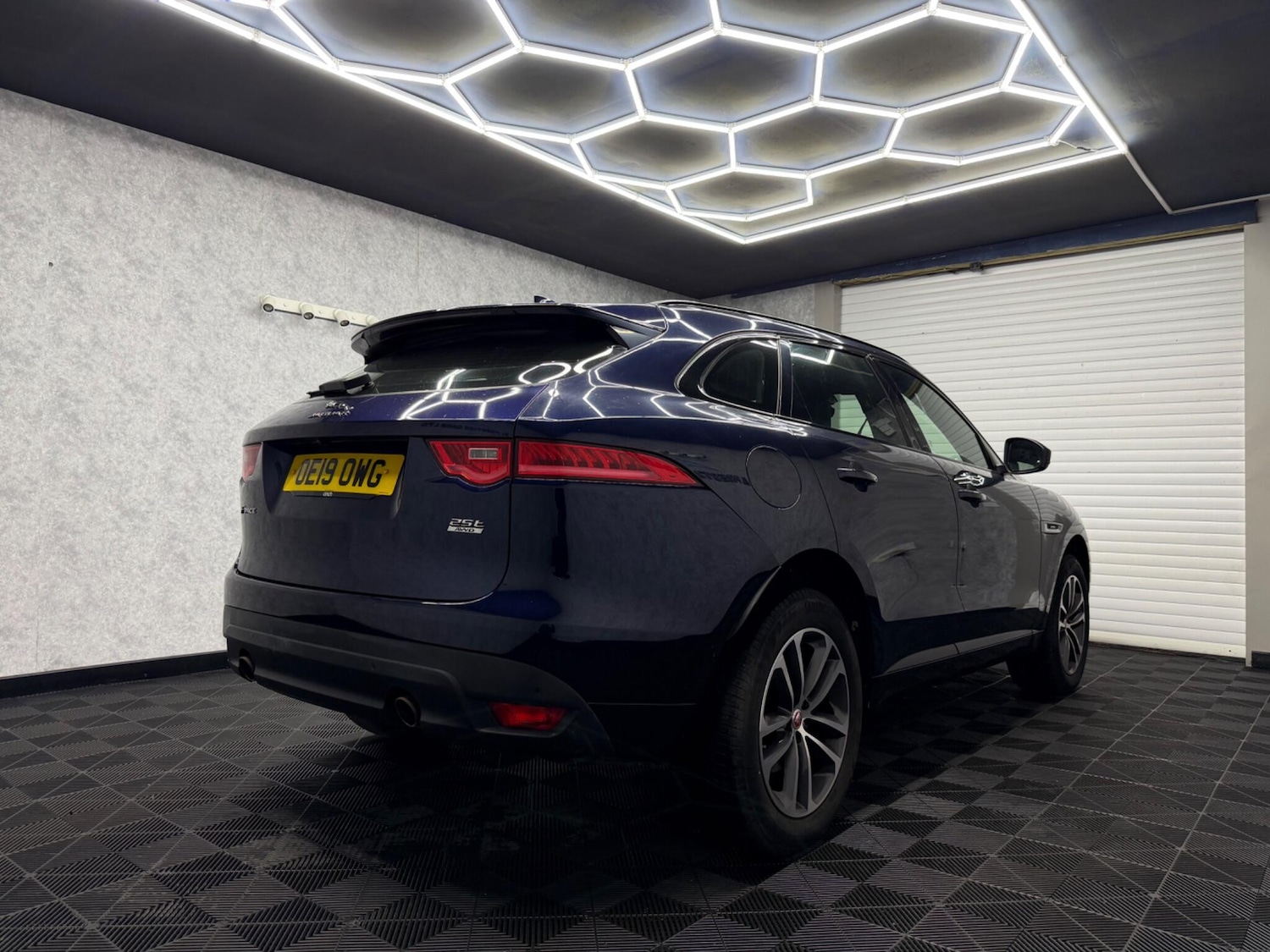 Used Jaguar F-Pace 2019 for sale - 78058394: Photo 8